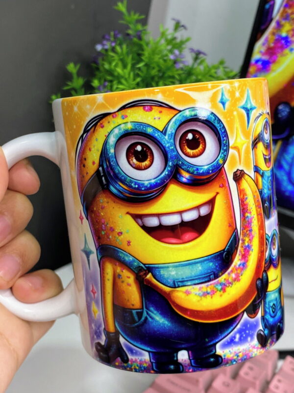 Arte Digital Caneca Minions Glitter - Png - Imagem 2