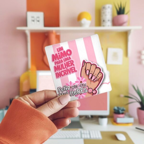 Artes Digitais para Dia das Mulheres: Cards e Fundos PNG