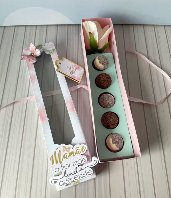 caixa para 5 doces e 1 rosa arquivo digital mimos maes