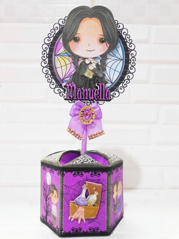 centro de mesa wandinha roxo arquivo digital arte digital